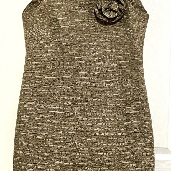Michael by Michael Kors Gold Metallic  Sheath Dress with Floral Detail. Sz 4 - Picture 5 of 8